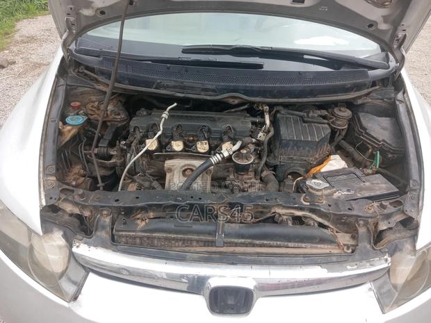 Honda Civic 2006 Silver