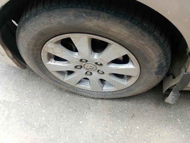 Toyota Camry 2007 Gold