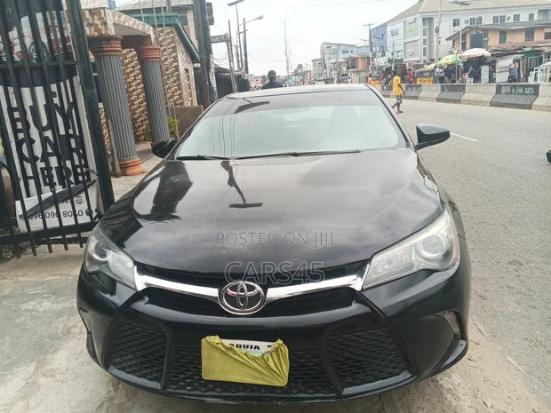 Toyota Camry 2016 Black