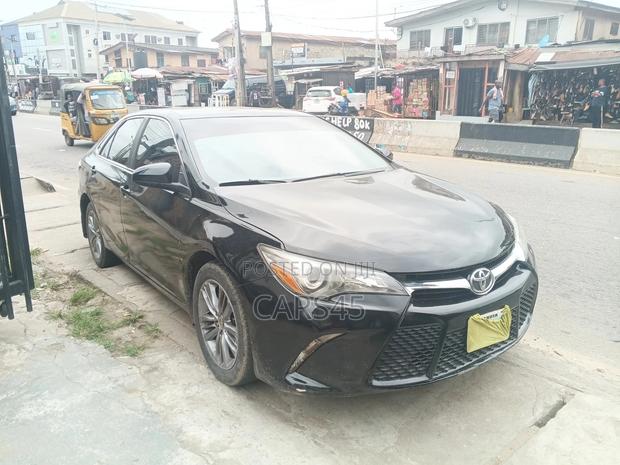 Toyota Camry 2016 Black