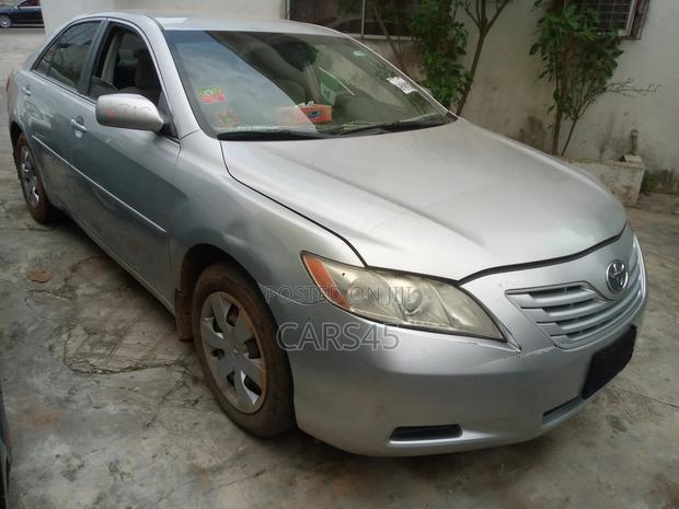 Toyota Camry LE 4dr Sedan (2.4L 4cyl 5A) 2007 Silver