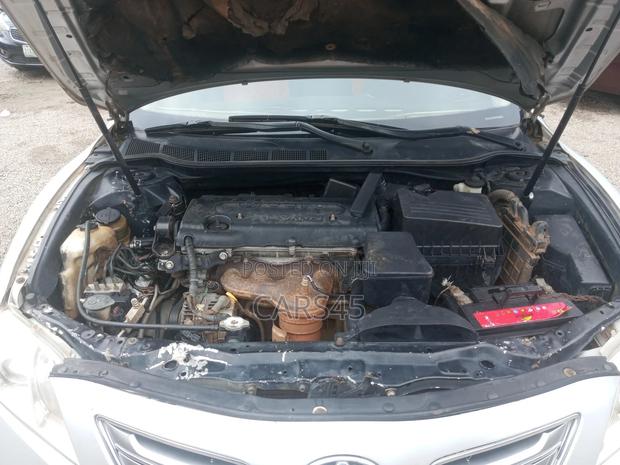 Toyota Camry 2009 Silver