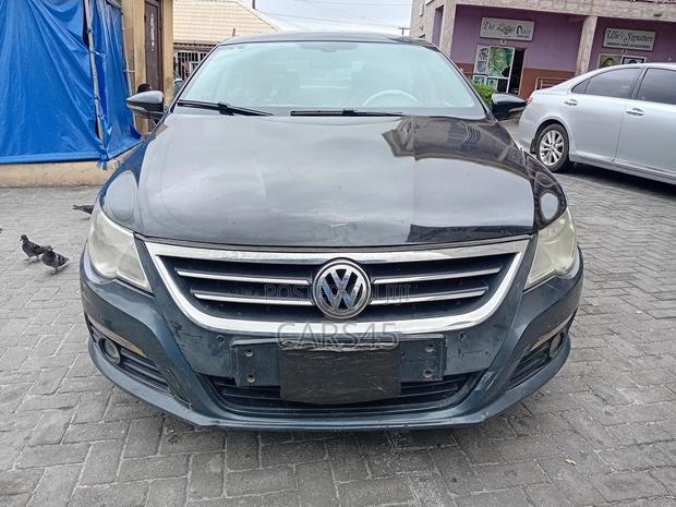 Volkswagen Passat 2012 Black