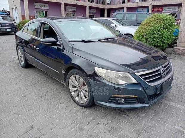 Volkswagen Passat 2012 Black