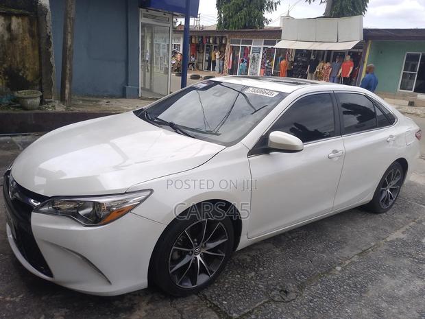 Toyota Camry 2015 White