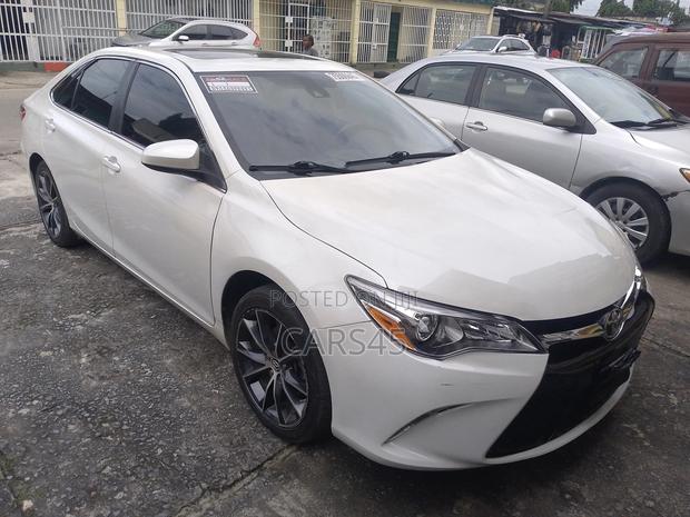 Toyota Camry 2015 White