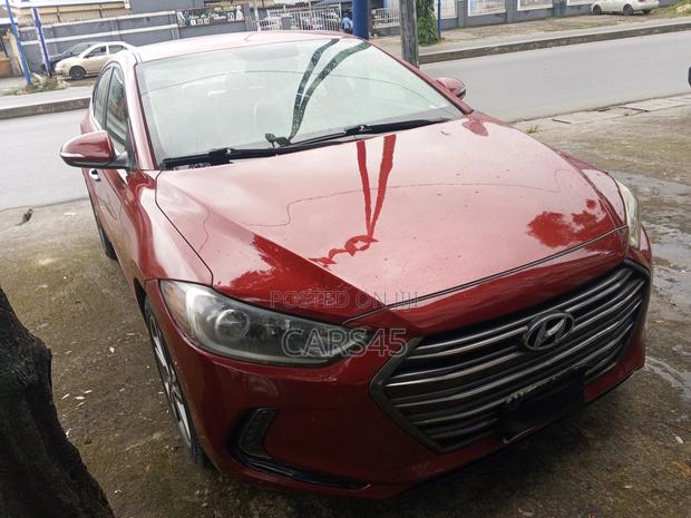 Hyundai Elantra Limited Sedan FWD (2.0L 4cyl 6A) 2017 Red