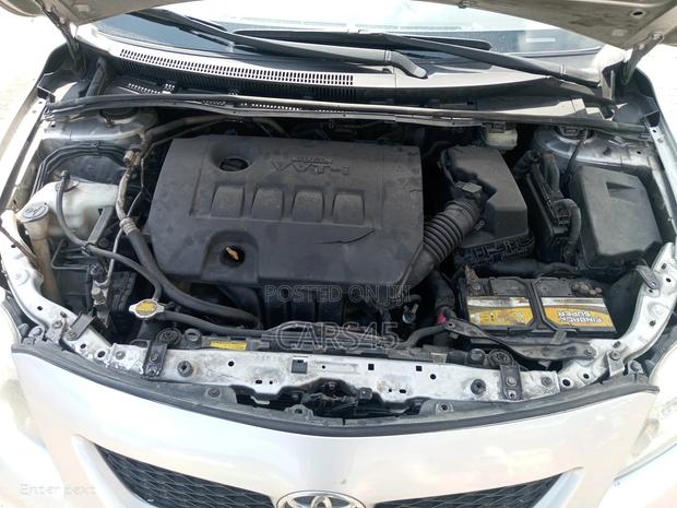 Toyota Corolla 2009 Silver