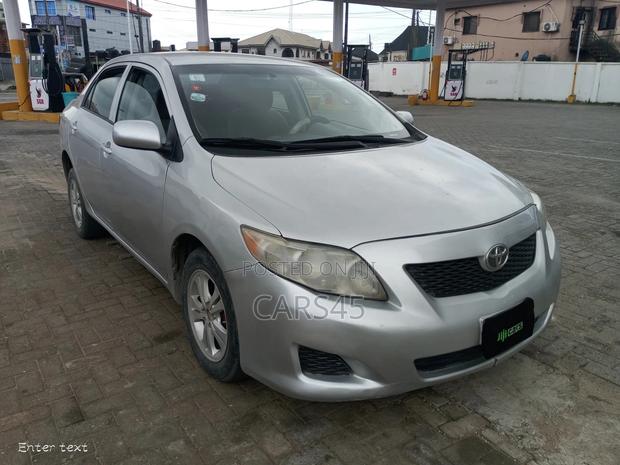 Toyota Corolla 2009 Silver