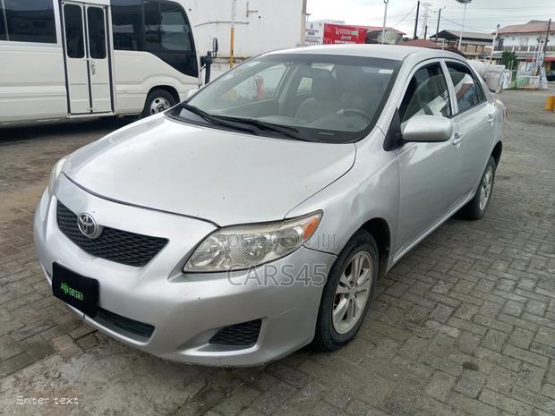 Toyota Corolla 2009 Silver