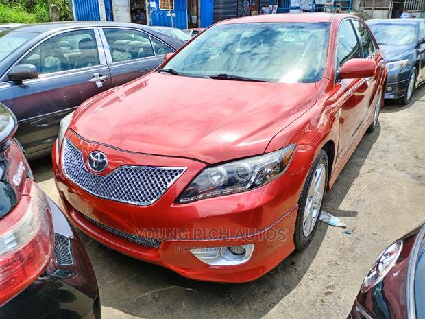 Toyota Camry SE 4dr Sedan (2.5L 4cyl 6AM) 2010 Red