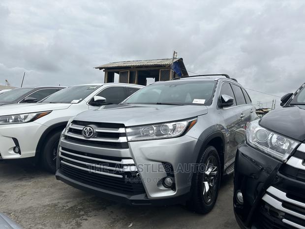 Toyota Highlander 2018 Silver