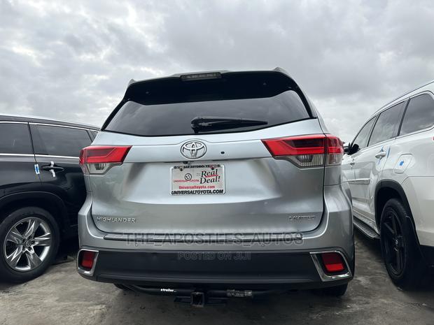 Toyota Highlander 2018 Silver