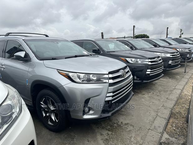 Toyota Highlander 2018 Silver