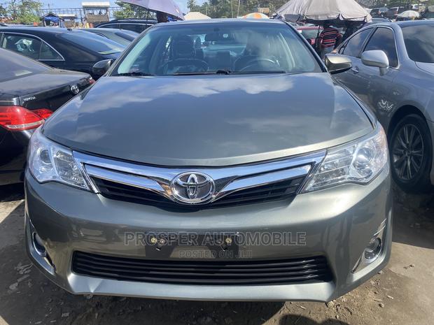 Toyota Camry 2014 Green