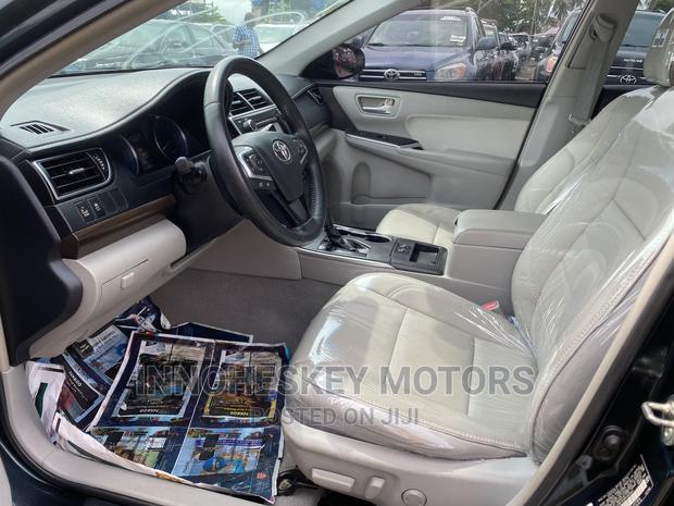 Toyota Camry 2016 Black