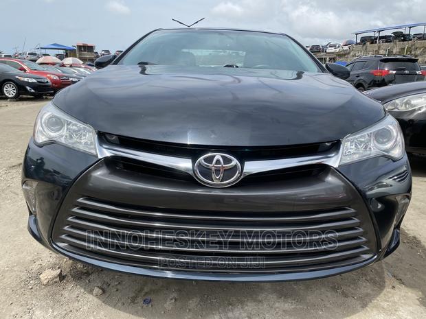 Toyota Camry 2016 Black