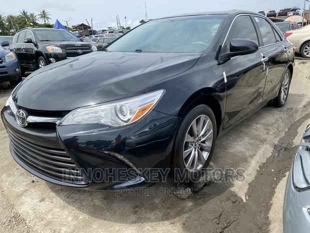 Toyota Camry 2016 Black