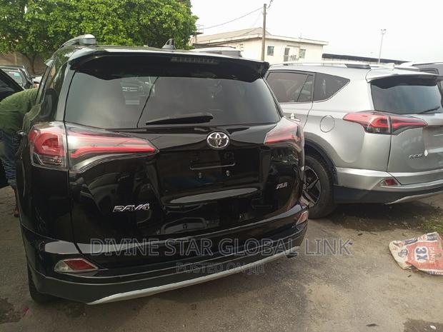 Toyota RAV4 2016 Black