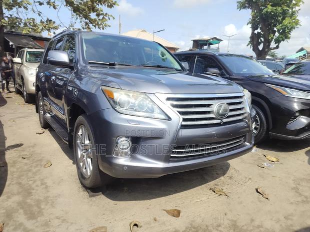 Lexus LX 570 2011 Gray