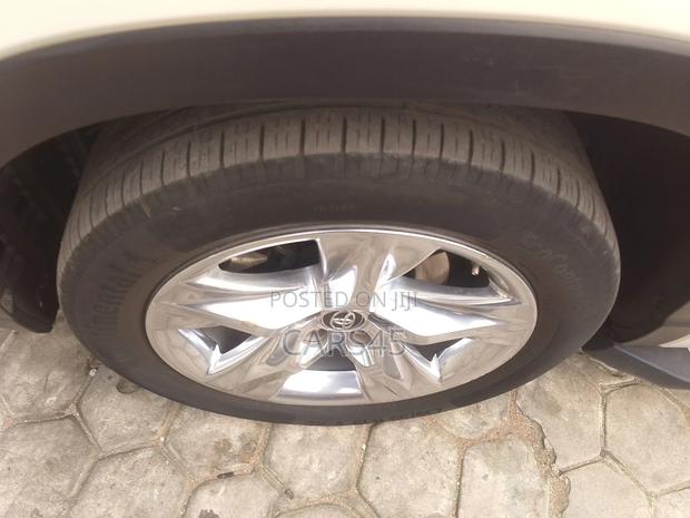 Toyota Highlander Limited 4x2 V6 (3.5L 6cyl 8A) 2018 Silver