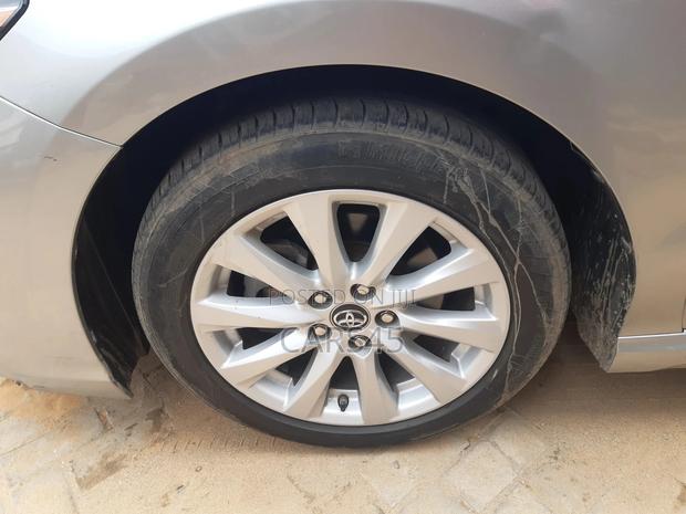 Toyota Camry 2019 Silver