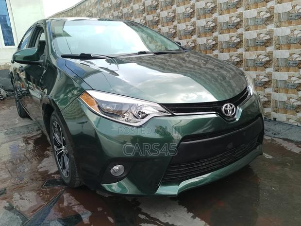 Toyota Corolla 2014 Green