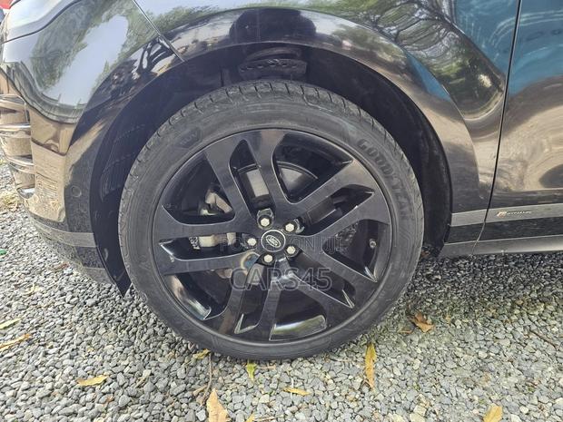 Land Rover Range Rover Evoque 2021 Black