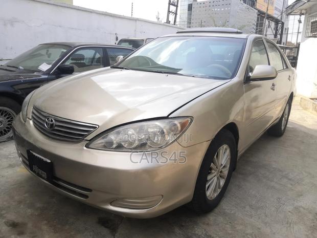 Toyota Camry 2006 Gold