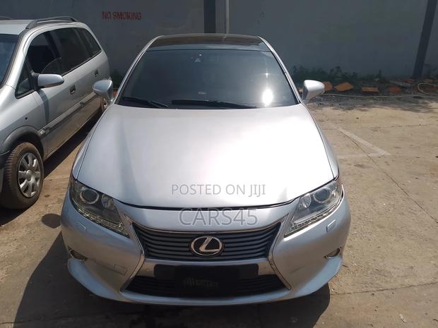 Lexus ES 2013 Silver