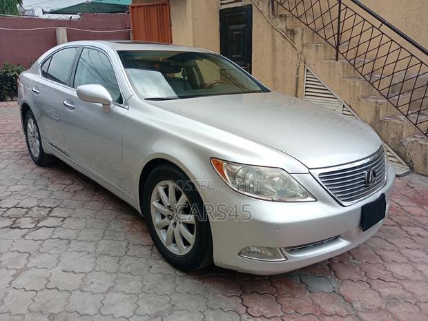 Lexus LS 2008 Silver