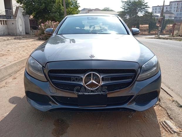 Mercedes-Benz C300 2017 Gray