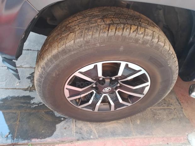 Toyota Tacoma 2018 Gray