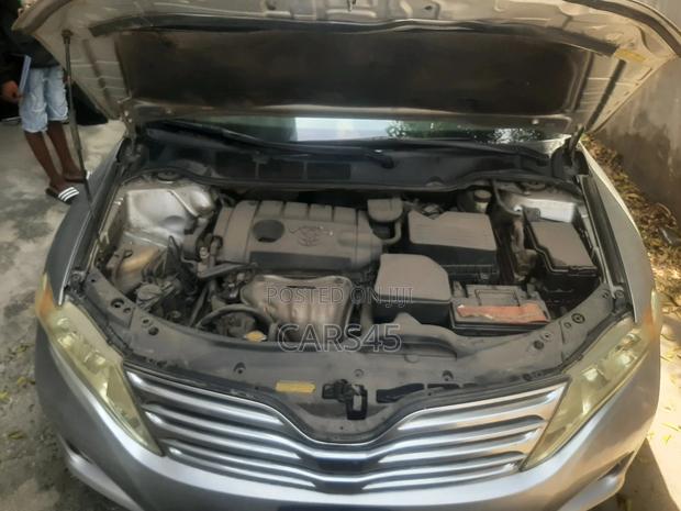 Toyota Venza 2009 Silver