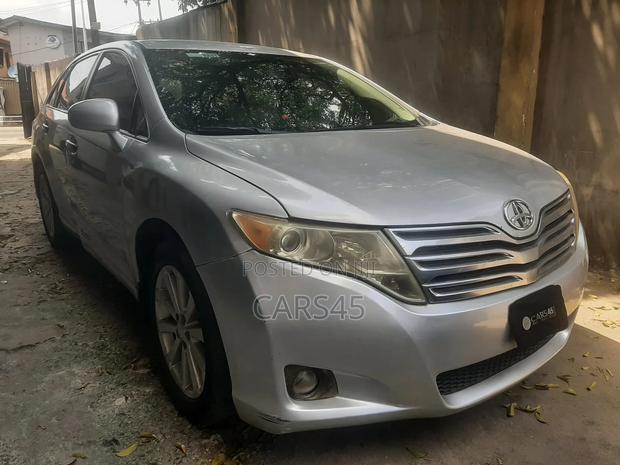 Toyota Venza 2009 Silver