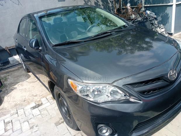 Toyota Corolla LE 4dr Sedan (1.8L 4cyl 4A) 2010 Gray