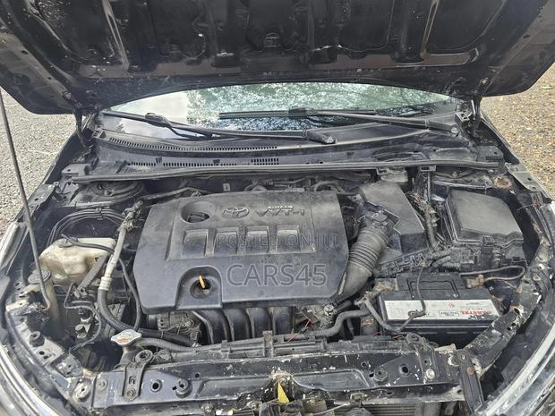Toyota Corolla 2015 Black