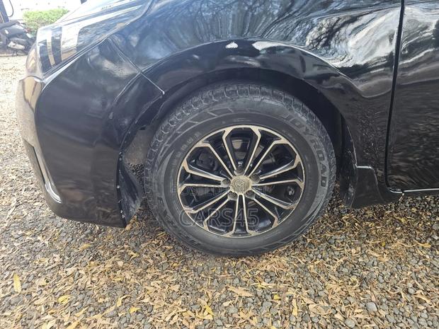 Toyota Corolla 2015 Black