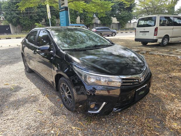 Toyota Corolla 2015 Black