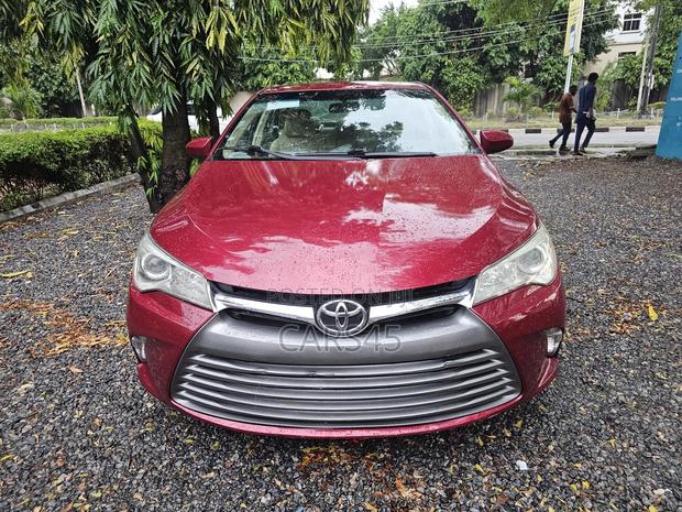 Toyota Camry LE 4dr Sedan (2.5L 4cyl 6A) 2015 Red