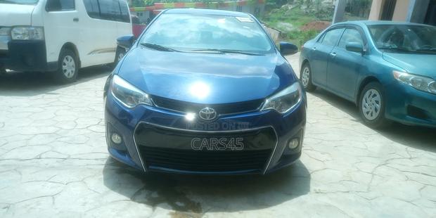 Toyota Corolla 2015 Blue
