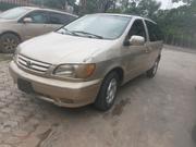 Toyota Sienna XLE 2001 Brown for sale