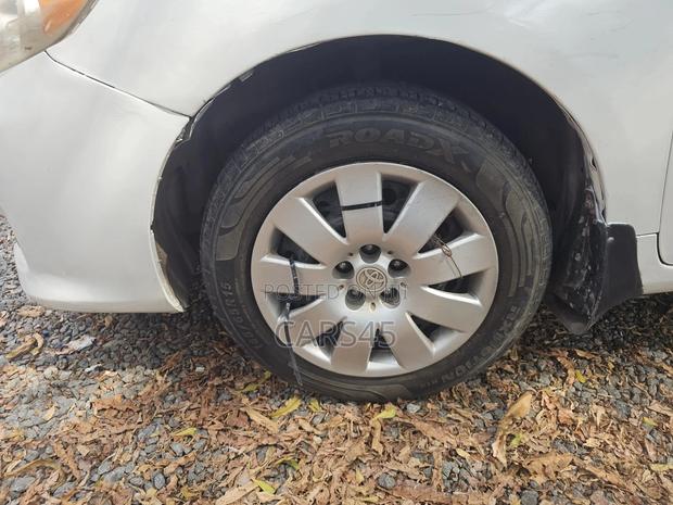 Toyota Corolla 2009 White