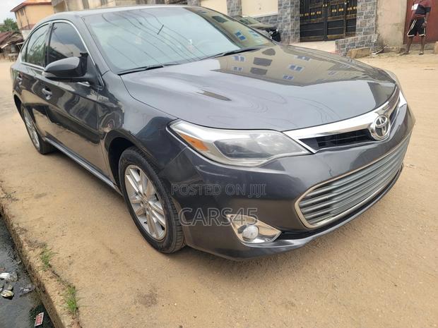 Toyota Avalon XLE 4dr Sedan (3.5L 6cyl 6A) 2014 Gray