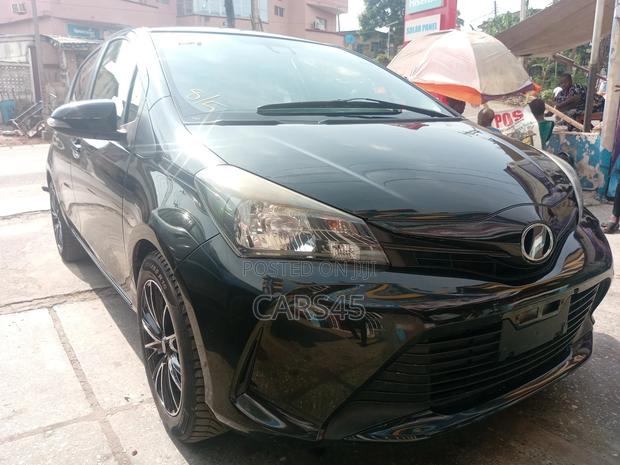 Toyota Yaris 2015 Black