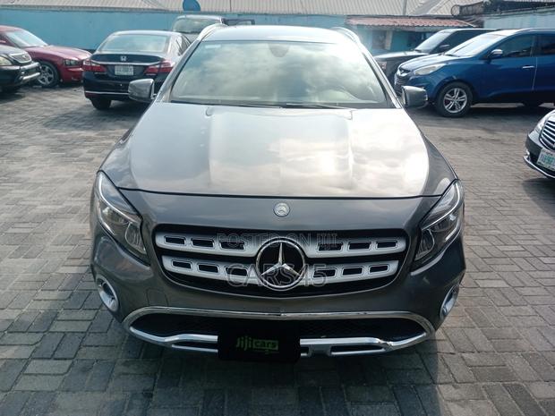 Mercedes-Benz GLA 250 2019 Gray