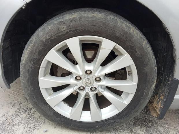 Toyota Venza 2016 Silver