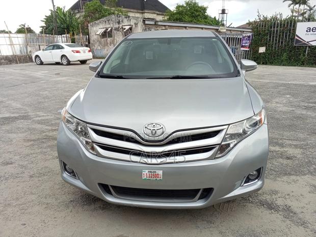 Toyota Venza 2016 Silver