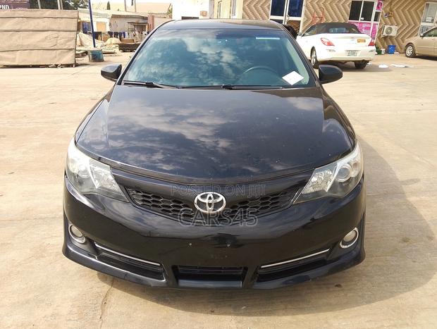 Toyota Camry SE 4dr Sedan (2.5L 4cyl 6A) 2012 Black