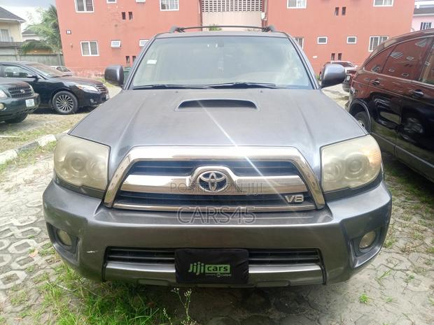 Toyota 4-Runner Limited 4x4 V8 2006 Gray